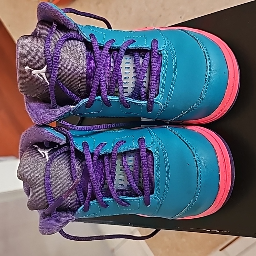 Kids jordans